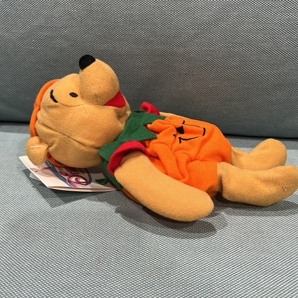 3/$25 The Disney Store Halloween Pumpkin Pooh, mini beanbag 8" - Picture 6 of 6